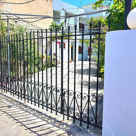 Apartamento Mum'S Yard Istron Exterior foto